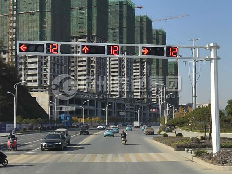 XHDG-028，懸臂框架信號(hào)燈桿